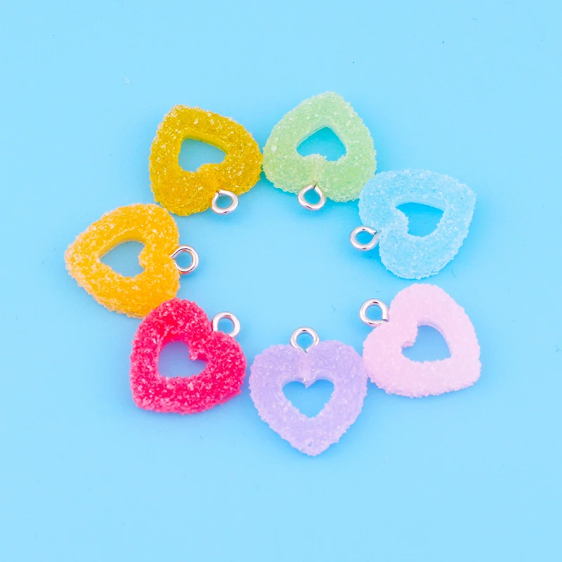 10 teile/los bunte weiche Süßigkeiten Herzform Charme niedlich Kawaii Harz Anhänger Charme für Ohrring Armbänder Schmuck machen Bulk