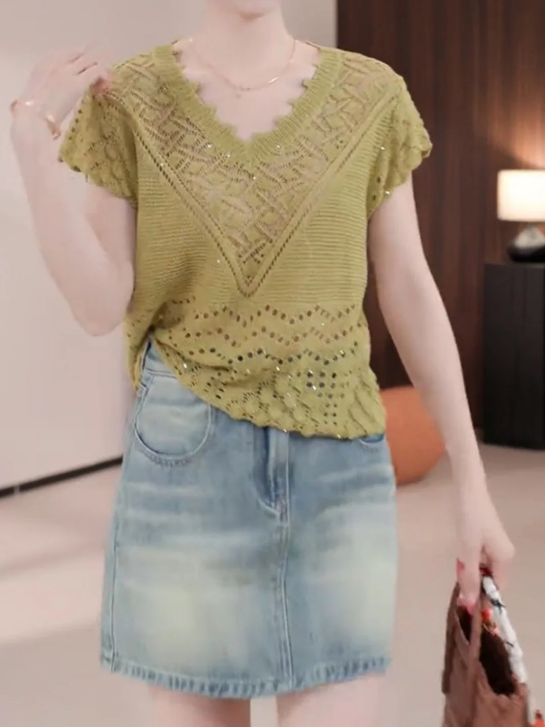 

Slimming Effect Hollow out Knitted Short Sleeve Top for Women Fashionable Design Loose Fit Summer plus Size Korean Style