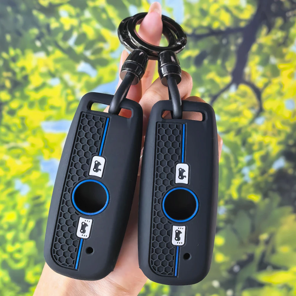 Sporty Honeycomb 2 Button Motorcycle Key Cover With Keychain, Silicone Lock Opener Shell For Honda GL1800 Gold Wing 2018‑2020
