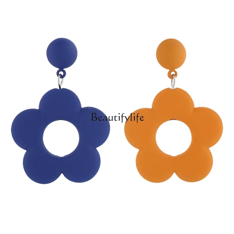 

Flower Earrings Matte Simple Earrings, Sweet Elegance Ear Clip