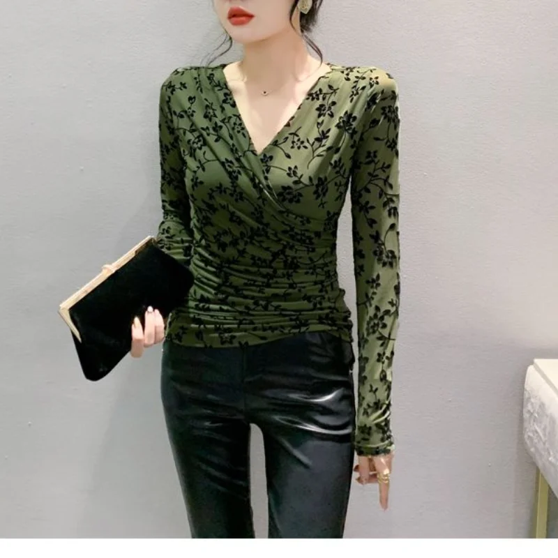 Women's Autumn Winter New V-neck Pullover T-shirt Sexy Fashion Design Printed Mesh Slim Look Thinner Versatile Long Sleeved Tops