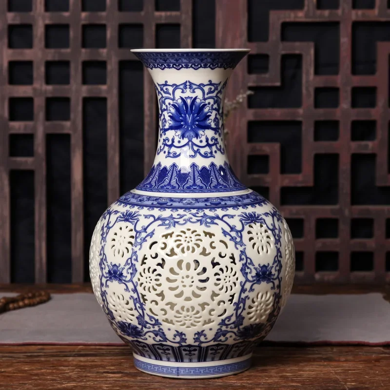 Jingdezhen Hollow Ceramic Vase Chinese Blue And White Pierced Vase Living Room Decoration Porcelain Flower Vase