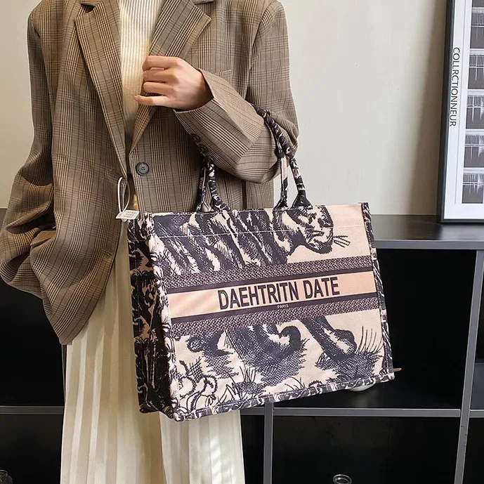 Large Capacity fashion Handbag for Women 2023 New Monet Oil Painting Tote Versatile Shopping Bag high quality Shoulder Bag