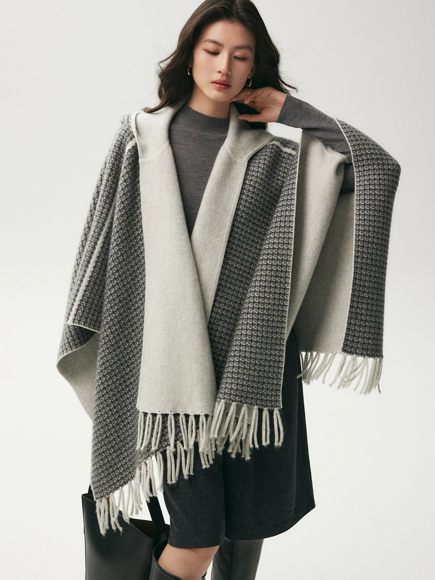 Women Autumn Winter 100% Cashmere Hooded Cape Shawl Knit Outerwear Soft Warm Ladies Poncho Wrap Coat Casual Knitwea