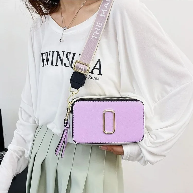 2022 New Simple Vintage Fashionable Camera Bag Trendy Niche Design Letter Crossbody Handbag From China Mainland For Women