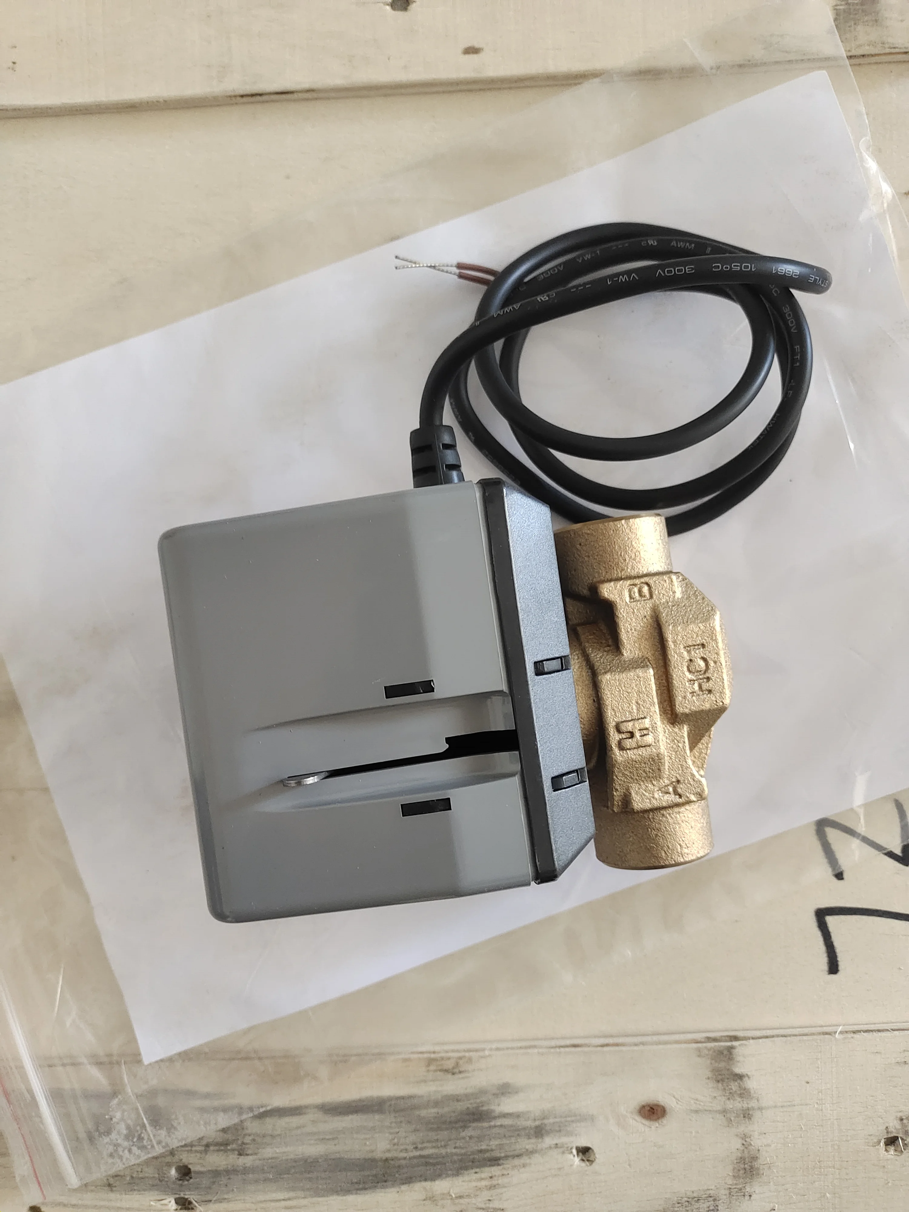 Honeywell VC4043AP1000T DN25 Fan Coil Atuador elétrico de duas válvulas VC4043