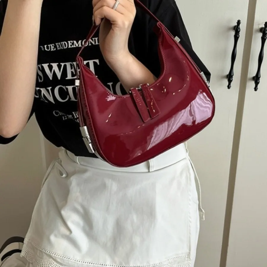 

Весенне-летняя новая модная корейская версия нишевой сумки из лакированной кожи, глянцевая сумка на плечо, женские сумки подмышками