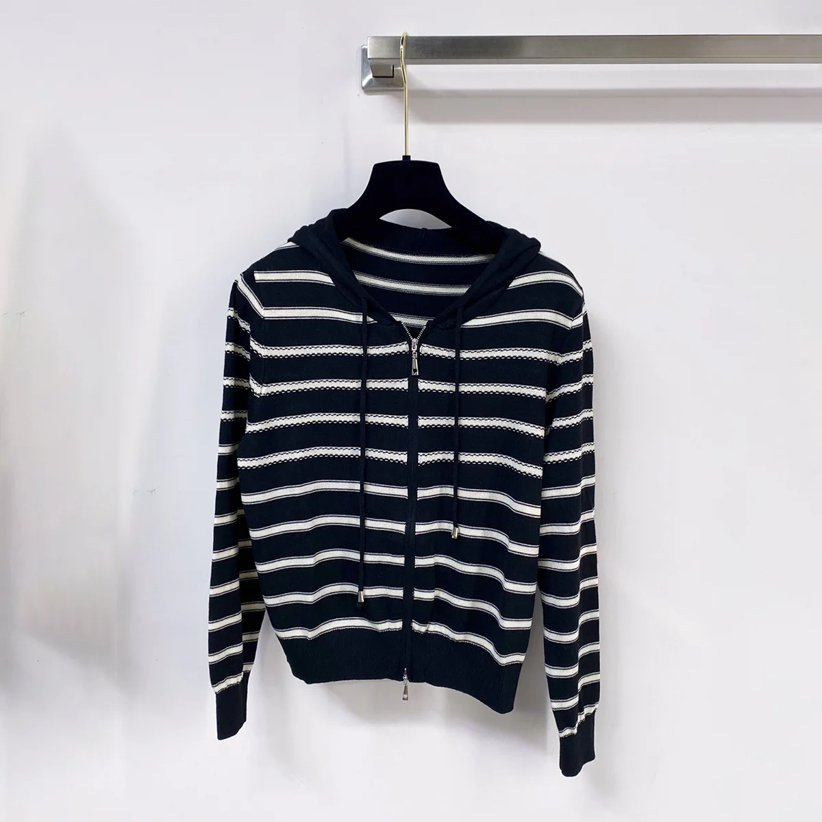 2026 high-quality women's striped hooded zipper knitted cardigan--26921134