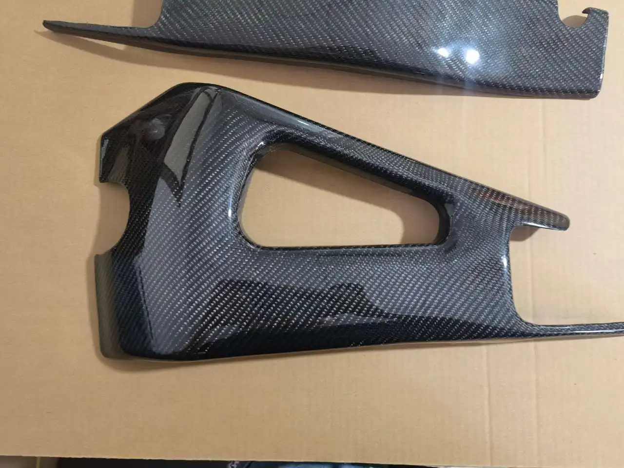 Carbon Fiber Swingarm Cover Guard For Yamaha R1 2007 2008