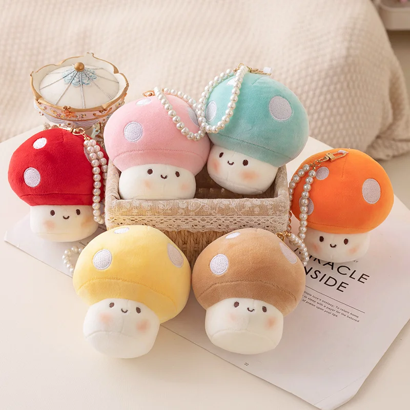 1 pz 10cm cartone animato fungo Peluche giocattolo Kawaii pianta Peluche fungo con perle ciondolo bambole giocattolo carino per bambini ragazze regali