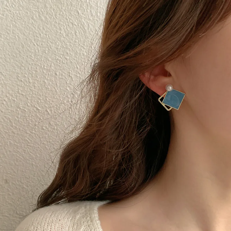 Fashionable Vintage Ear Clip for Women Without Ear Holes, Advanced Sense, Small and Long Style Tassel Temperament Earrings 2023