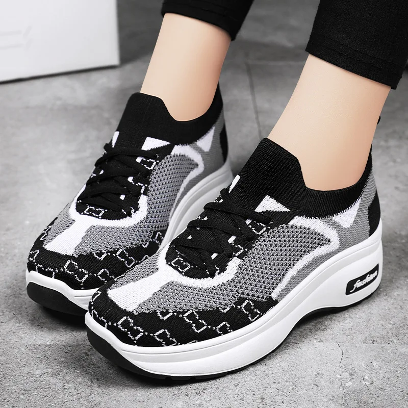 Women circular casual breathable anti slip clothing, elastic sports shoes, black woman lazy increase outdoor sports casual shoes