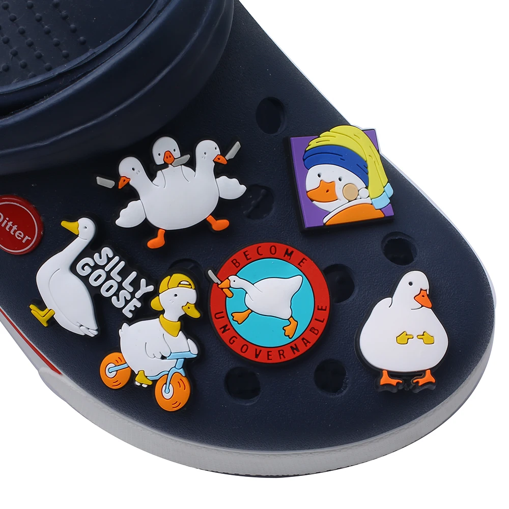 1pcs Cute Duck animal series Shoe Charms Accessories Children Shoe Decorations Fit Wristband Classic Clog Charms Party Present