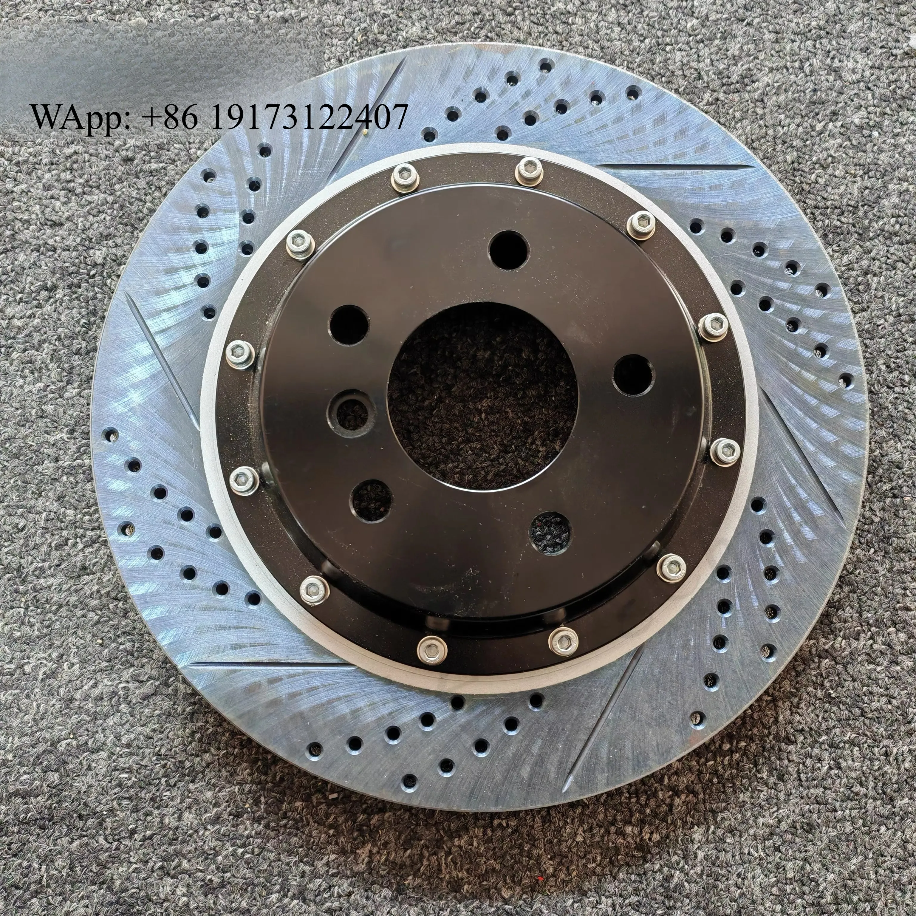 

Big Caliper 4 Piston Caliper Brake Kit Customizable Color Style Logo for 320i F30 M4 F82