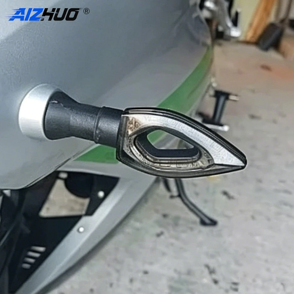 

Motorcycle Universal Type 2 Or 4-piece Motorcycle 12 LEDTurn Signal Amber Leaf Light Turn Signal Indicator Light 12V