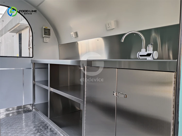 مصنع عالي الجودة مخصص مقطورة امتياز الطعام للبيع شاحنة الوجبات السريعة المتنقلة أوروبا