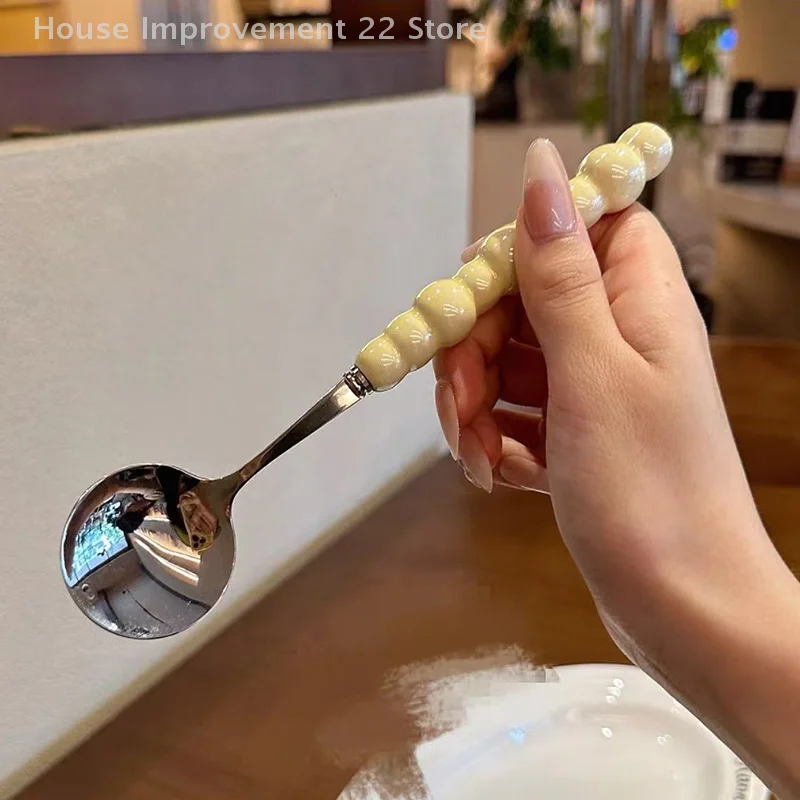 Cucchiaino rotondo in acciaio inossidabile Rete rossa dorata per cena Manico lungo Cucchiai da dessert per agitazione per accessori da cucina Gadget