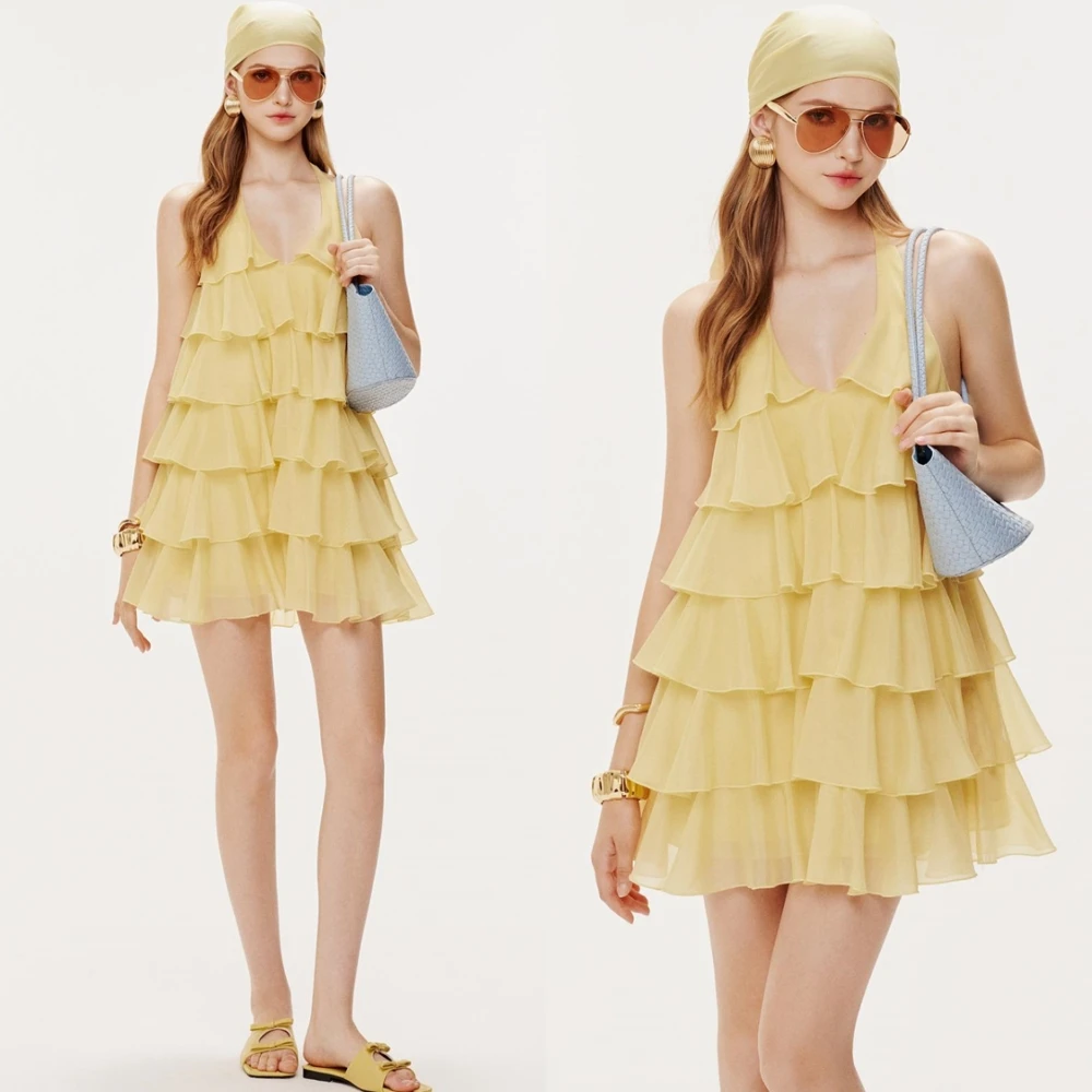 

Customized Delicate Chiffon Evening Dress Elegant Halter Sleeveless Cocktail Dress Temperament Tiered Special Occasion Gowns