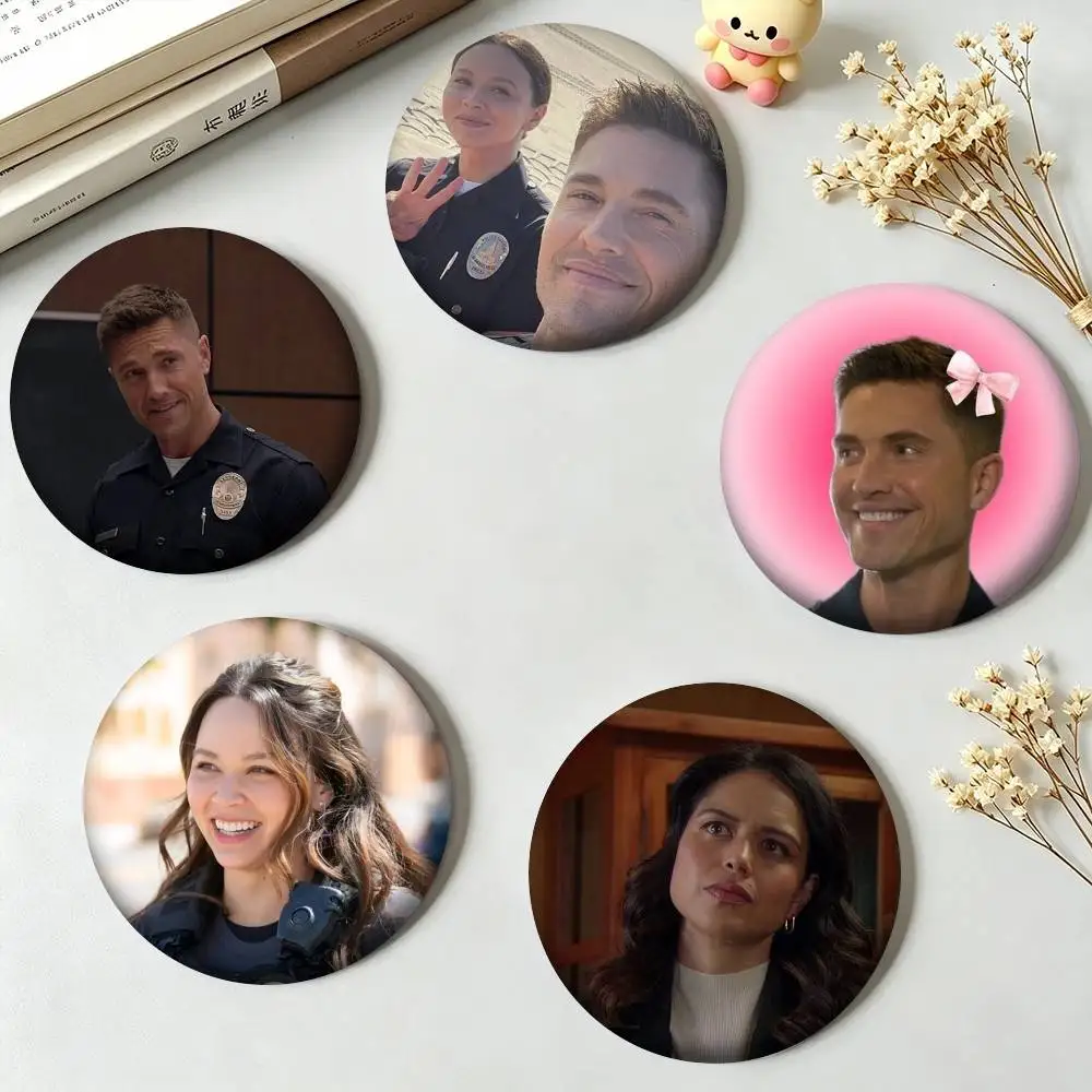 T-The Rookie LAPD Police Drama  25 32 44 58 75mm Badges Personalized Round Brooches Pins Accessory Gift