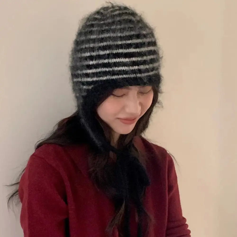 Niedliche Ohrenklappmütze im koreanischen Stil, Plüschmütze aus Kaninchenfell, gestrickte Mütze in Uni-Farbe mit Hasenohren, Ohrenmütze für Mädchen – Detail 6
