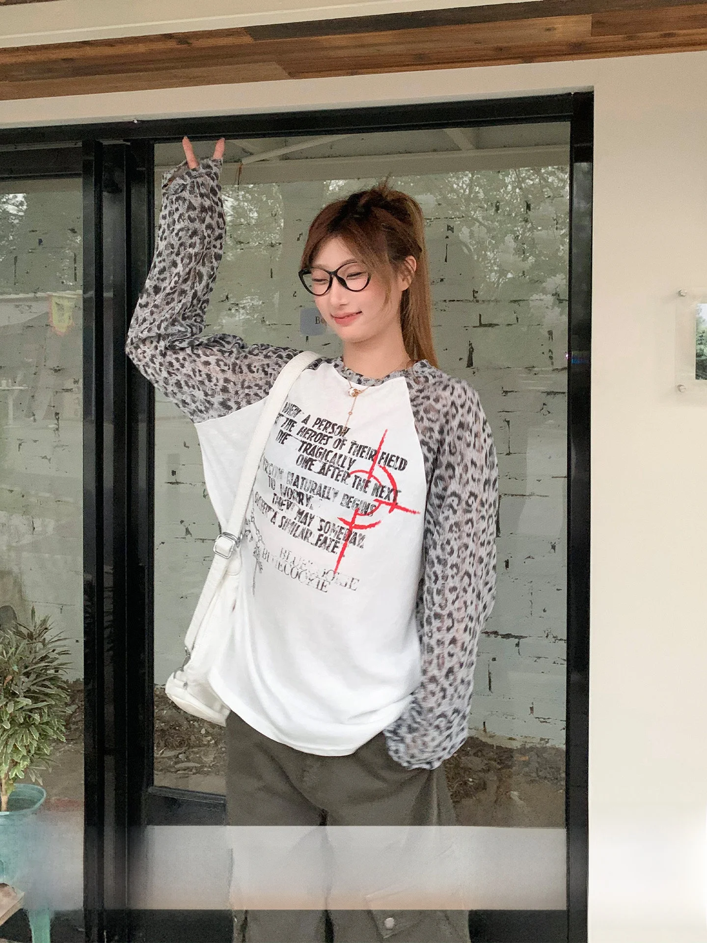 

Slimming Loose Long Sleeve Shoulder Insert T-Shirt Women's Spring Sun Protection Cover up Casual Style Universal Fit Cotton P...