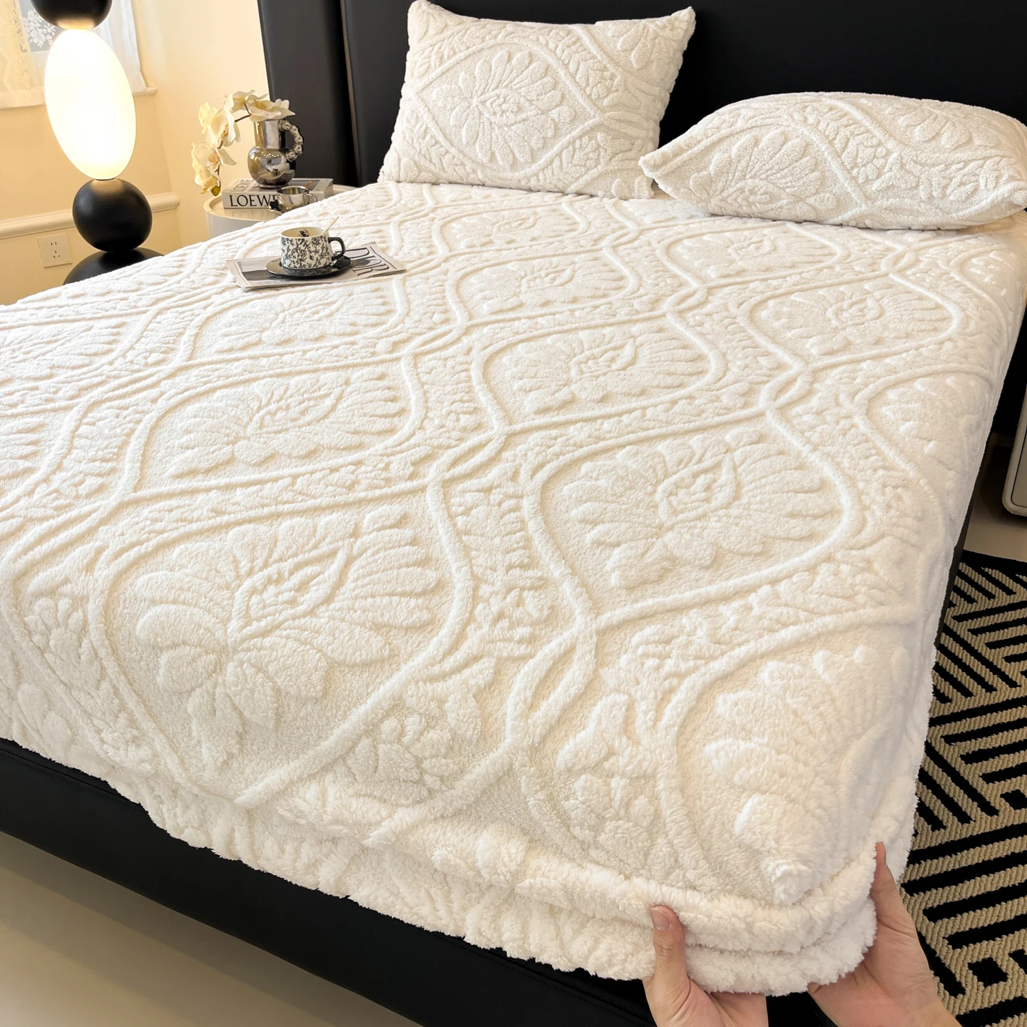 Europäischer Stil, Jacquard-Taft-Spannbetttuch, Winter, warm, weich, Plüsch, Matratzenschoner mit tiefen Taschen, florale Queen-Size-Bettwäsche