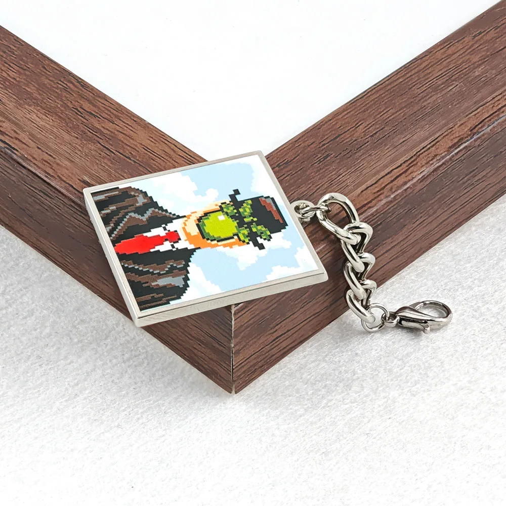 Pixel-Art „Der Menschensohn“ Schlüsselanhänger, Magritte Ölgemälde Anhänger, Metall-Schlüsselring, Retro-Surrealismus Kunst-Abzeichen, Rucksack-Ornament, Geschenk – Detail 6