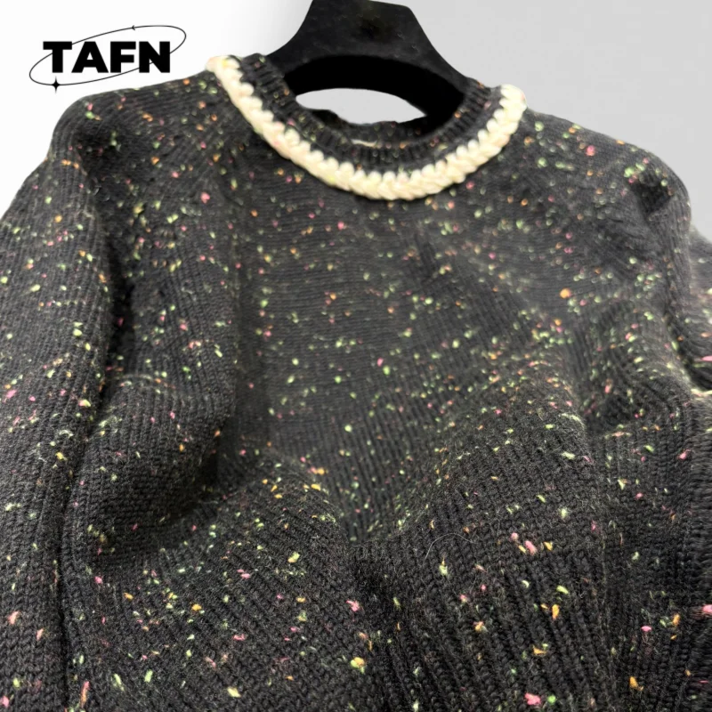 سترة متماسكة ناعمة ومريحة للنساء، مثالية للأيام المريحة، مريحة وعصرية لفصل الشتاء AJ0909