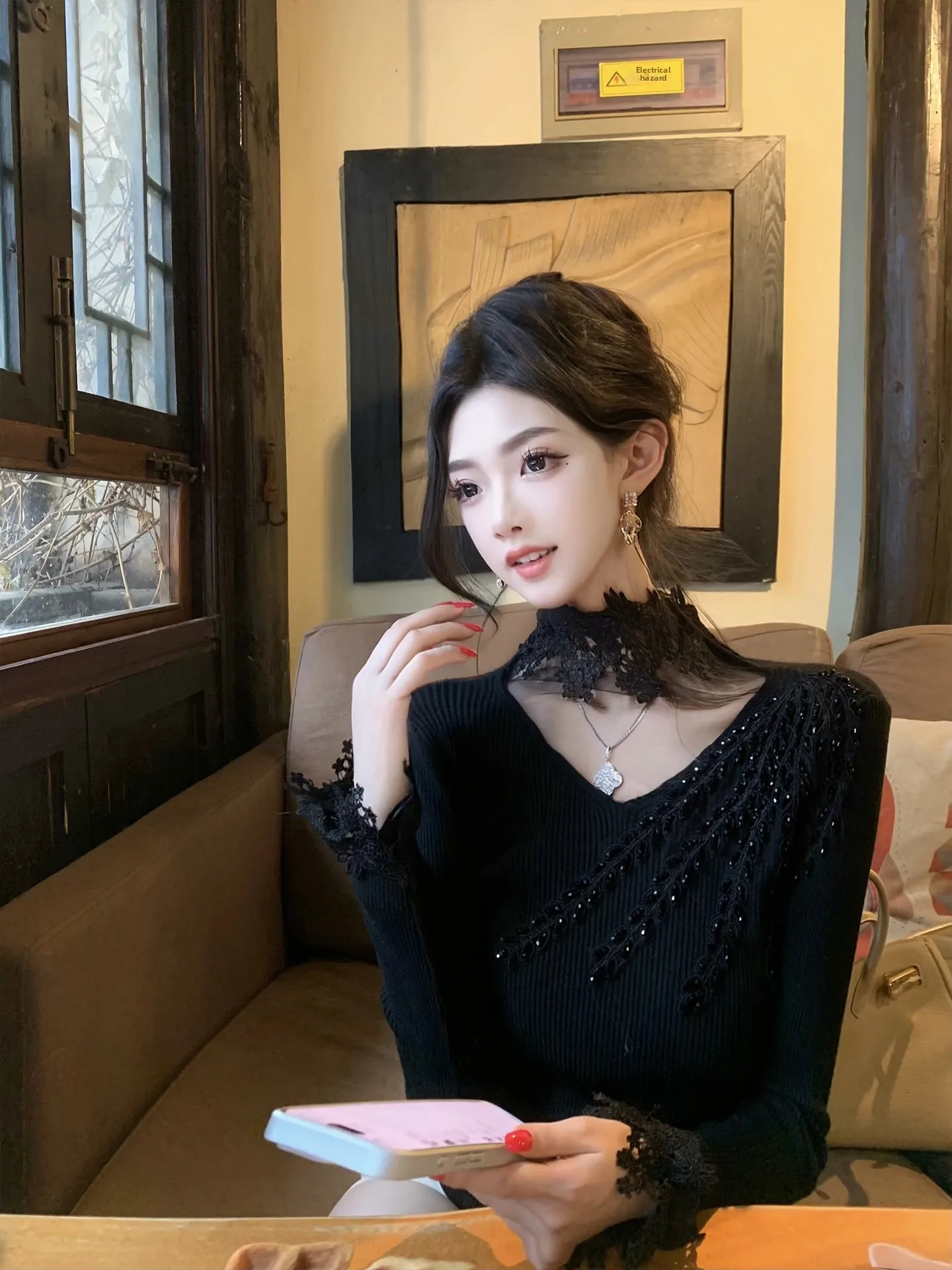 

J11 Studio Heavyweight Galaxy Pure Desire V-neck Lace Long Knitted Base Shirt Women's Fashion Ladies' Premium Knitted Wear