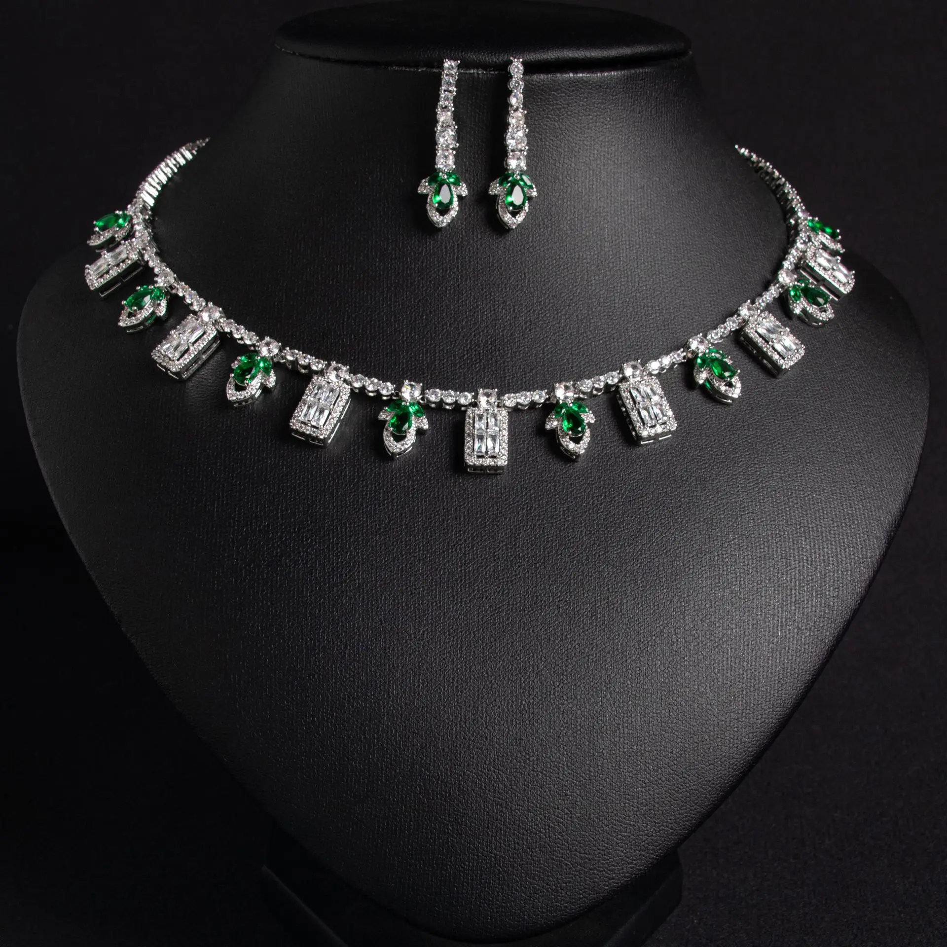 

Classic Multicolor Sparkle Everyday Women's Jewelry Necklace Earrings Set for Bridal Party Prom Banquet Accessories M-235