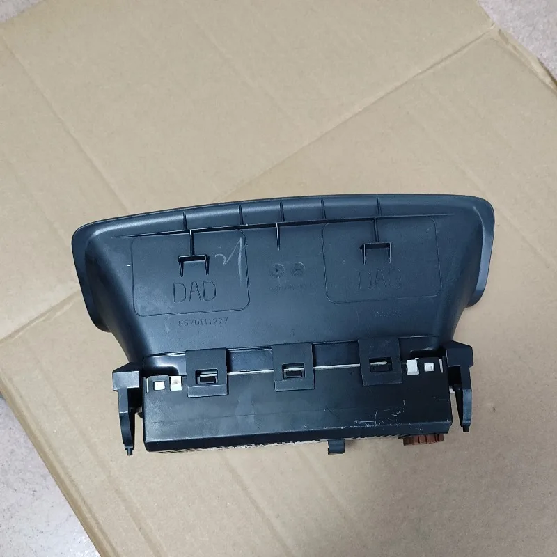 For Peugeot 308CC 308SW 408 Original Factory Mid-Console Driving Computer Small Screen