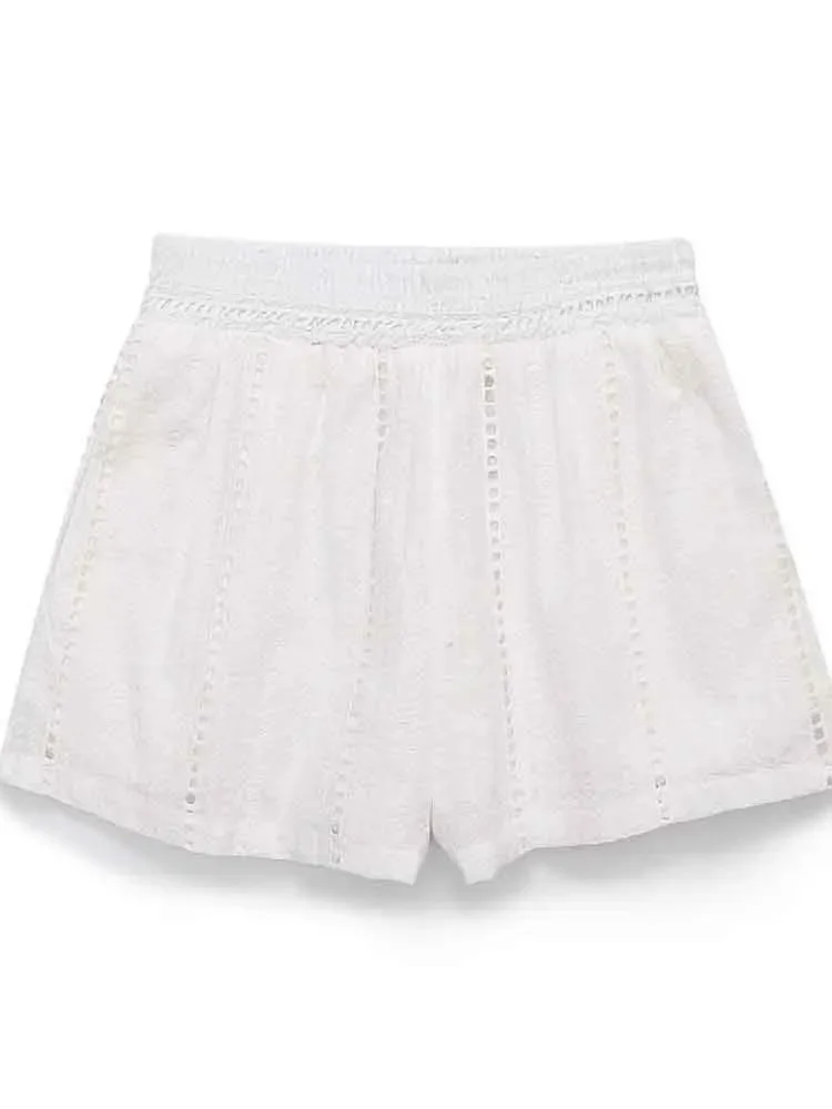 

European style new women's fashion versatile simple solid color hollow embroidery high waist casual shorts