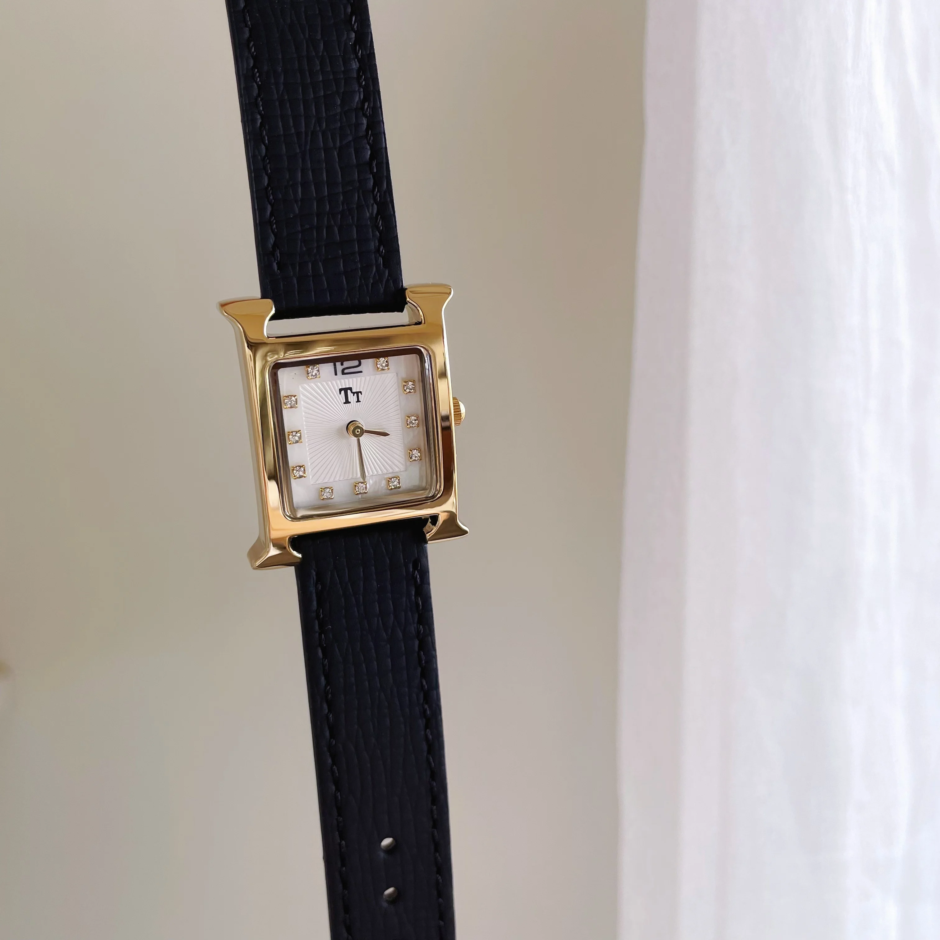 

Classic Retro Square Leather Women'S Watch, Elegant Quartz Watch, Trendy Women'S Watch, High-Quality Women'S Wristwatch.