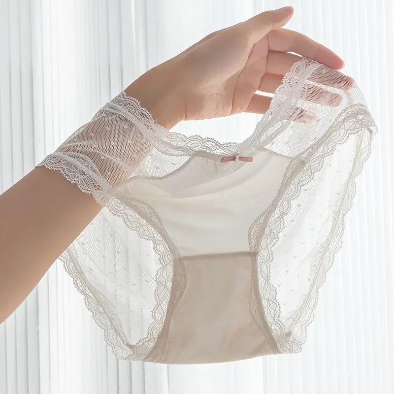 

French Sexy Lace Underwear Summer Ultra Thin Breathable Comfortable Traceless Underwear Girl Mid-Waist Female Briefs