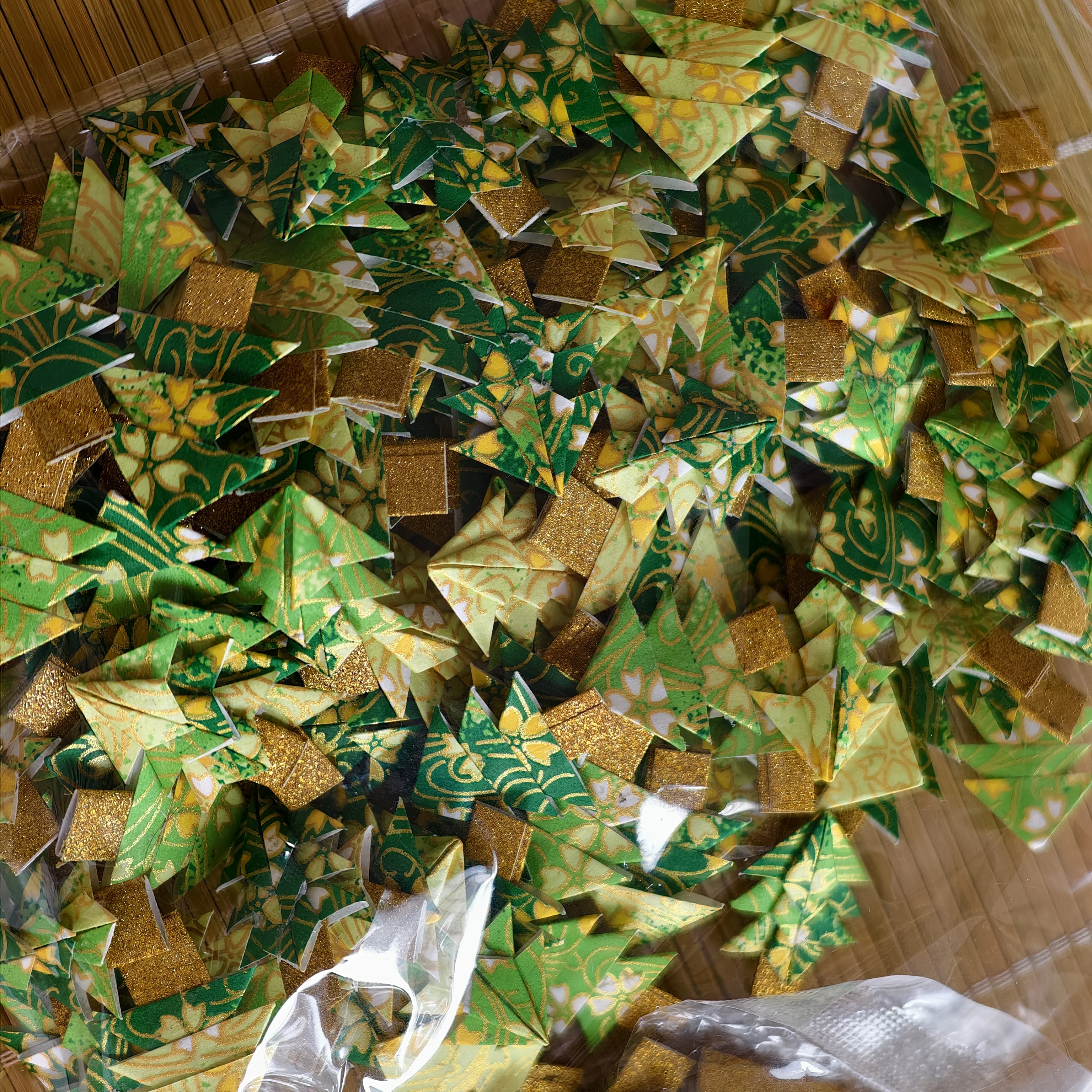 1200pcs 3cm origami paper cranes and 400pcs 3cm paper pans 400PCS 5CM paper fans and 200pcs origami whales 100pcs  tree
