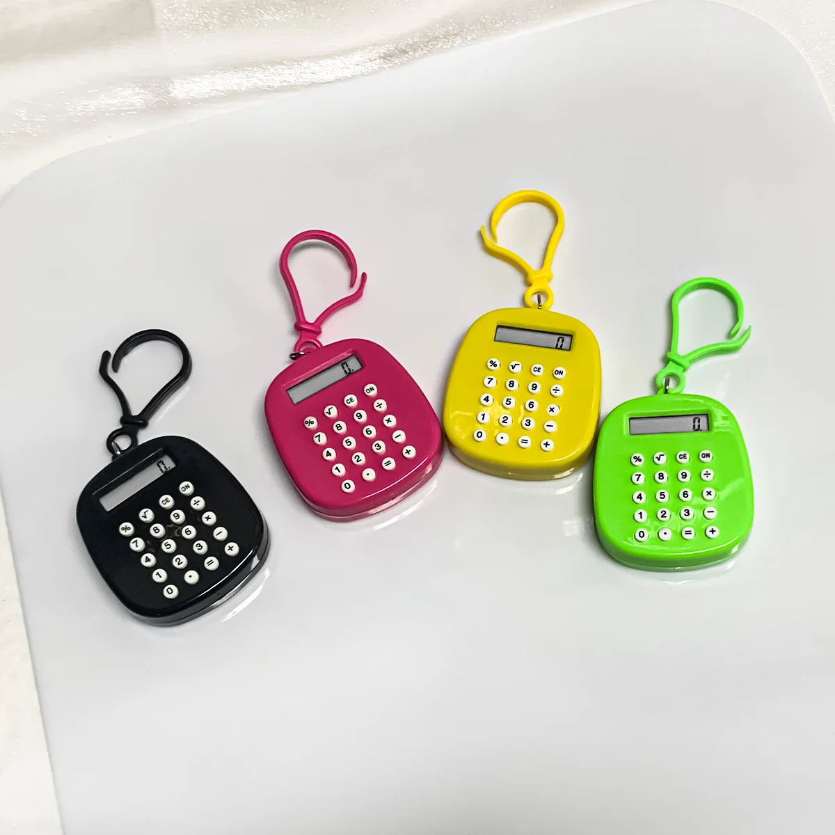 LLavero de calculadora con llavero, Mini Calculadora Compacta innovadora, calculadora Digital de dibujos animados con llavero