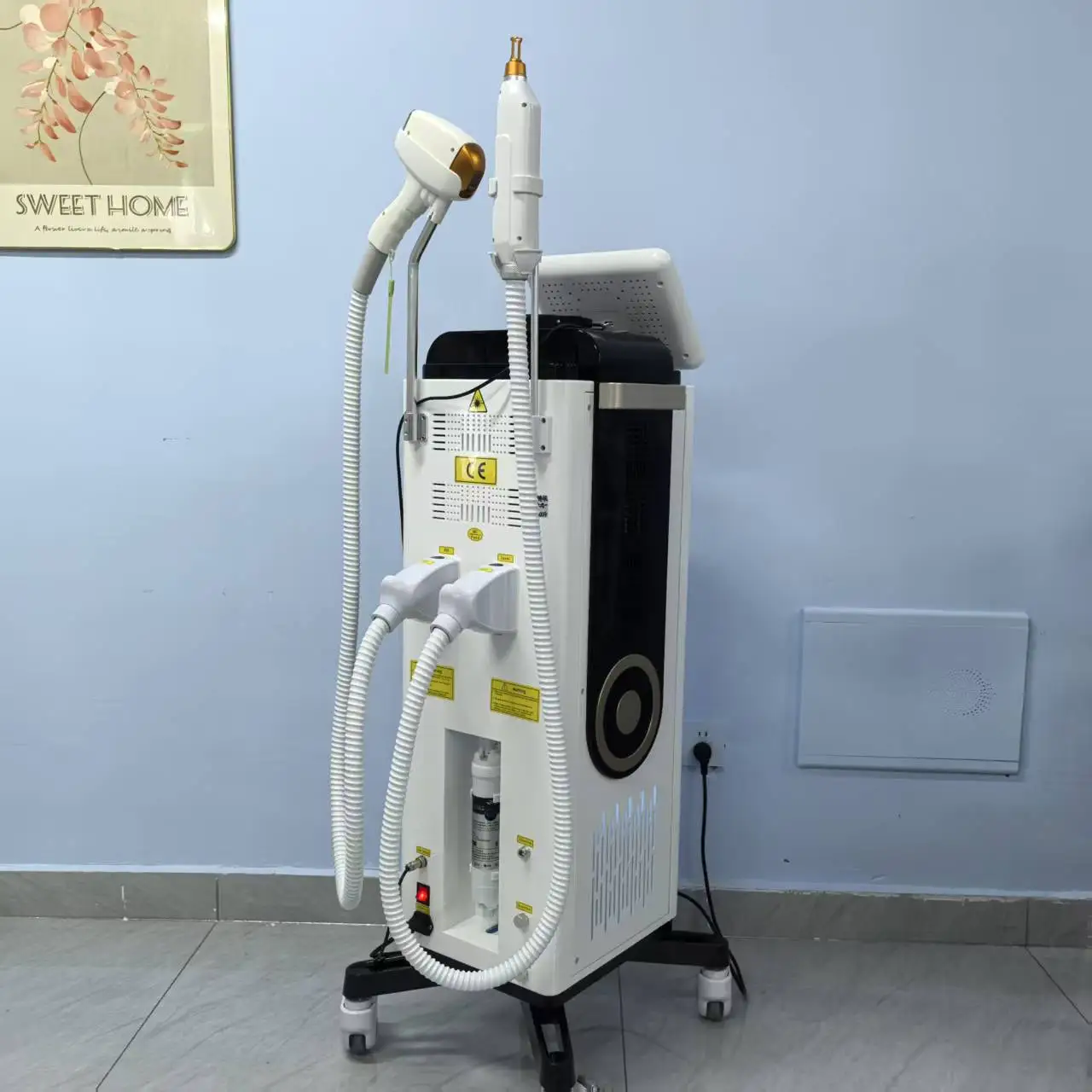 Diode  Hair Removal 755nm  FAC 4 Wavelengths  Pico Tattoo Removal Machine   Collimation Ice Cooling System Foldable Touch