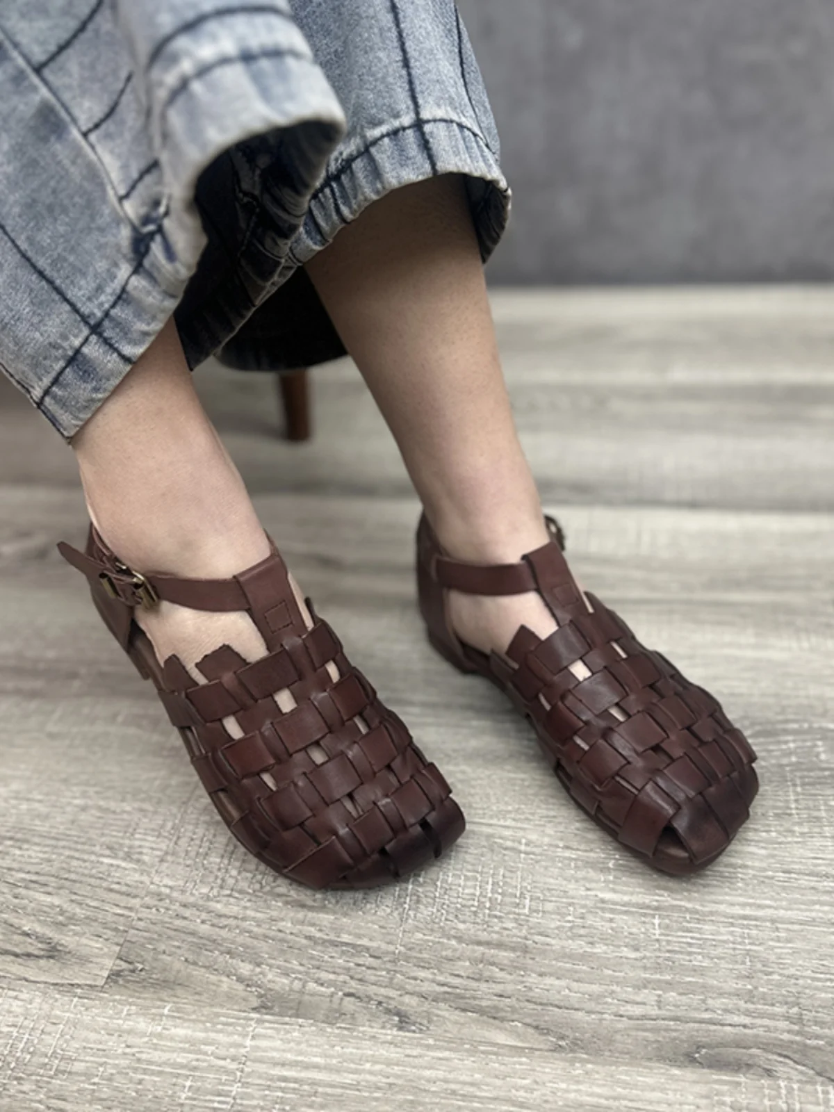 

Birkuir Retro Woven Closed Toe Sandals For Women Genuine Leather Big Head Luxury Elegant Soft Soles 2024 New Buckle Ladies Shoes