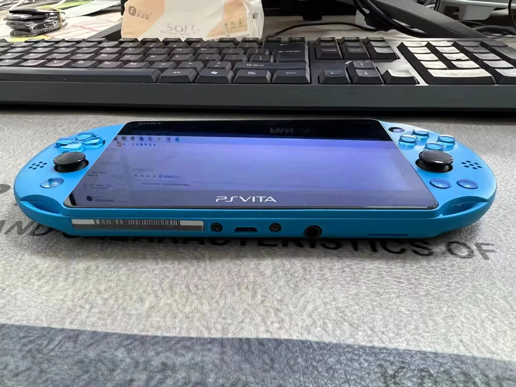 Original PsVita 2000 in stock Retro Handheld Video Game Console 5 Inch Touch Screen PKGJ Store Free Games PSV2000 PS Vita Slim