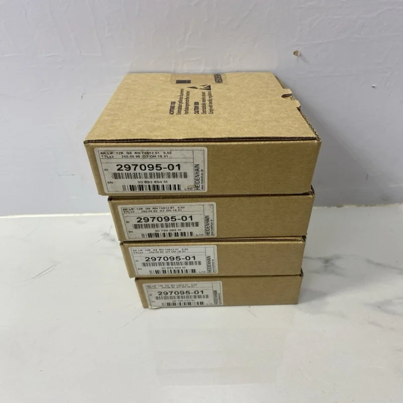 

AK LIF 12R G8 RN 74S12 01 ID Nr: 297095-01 New Original Ready Warehouse Industrial Automation PLC Programming Controller