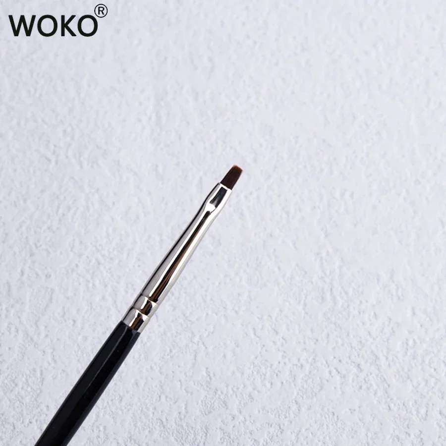 精密コンシーラーブラシ プロフェッショナルアイライナーメイクアップブラシ 精密薄型アイライナーコンシーラー 詳細なメイクアップツール