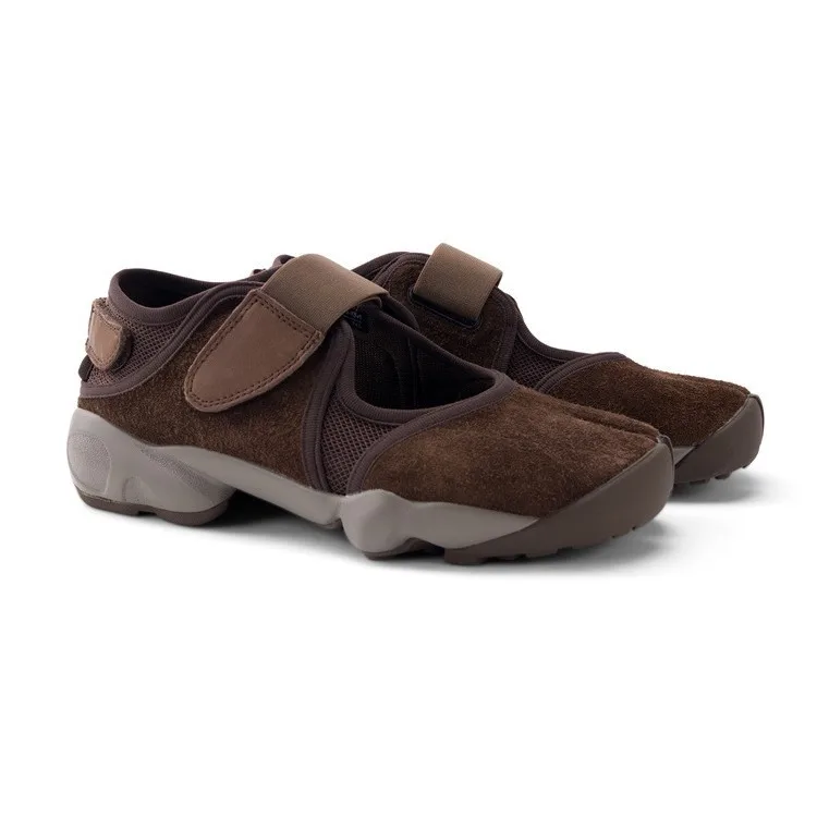 Zapatos Tabi, nueva moda, hebilla de cinturón, zapatos Ninja con punta abierta, zapatillas de deporte de suela blanda para mujer, zapatillas informales Mary Jane