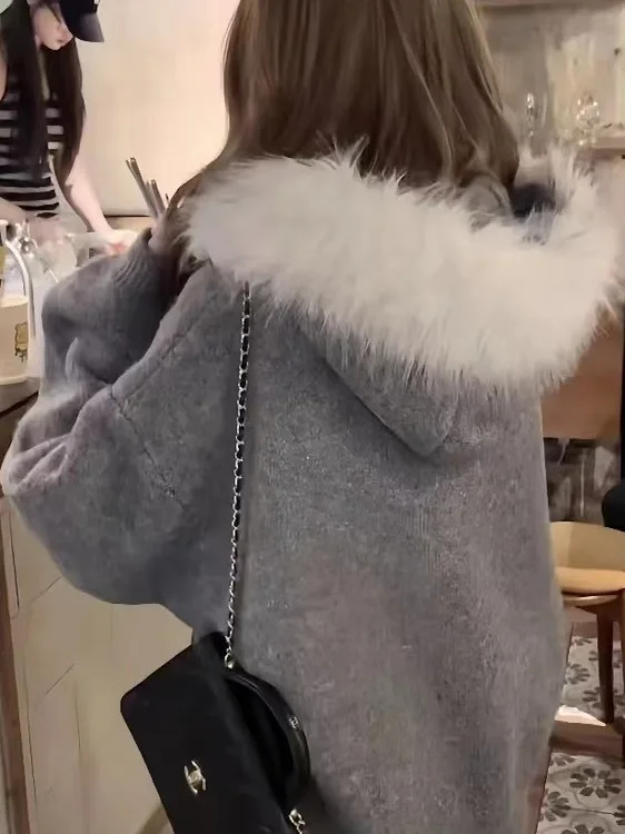 Sweter damski z kapturem i futrzanym kołnierzem, dzianinowy płaszcz na jesień i zimę, miękki, swobodny, zapinany na zamek, z futra szopa pracza, rozpinany kardigan.