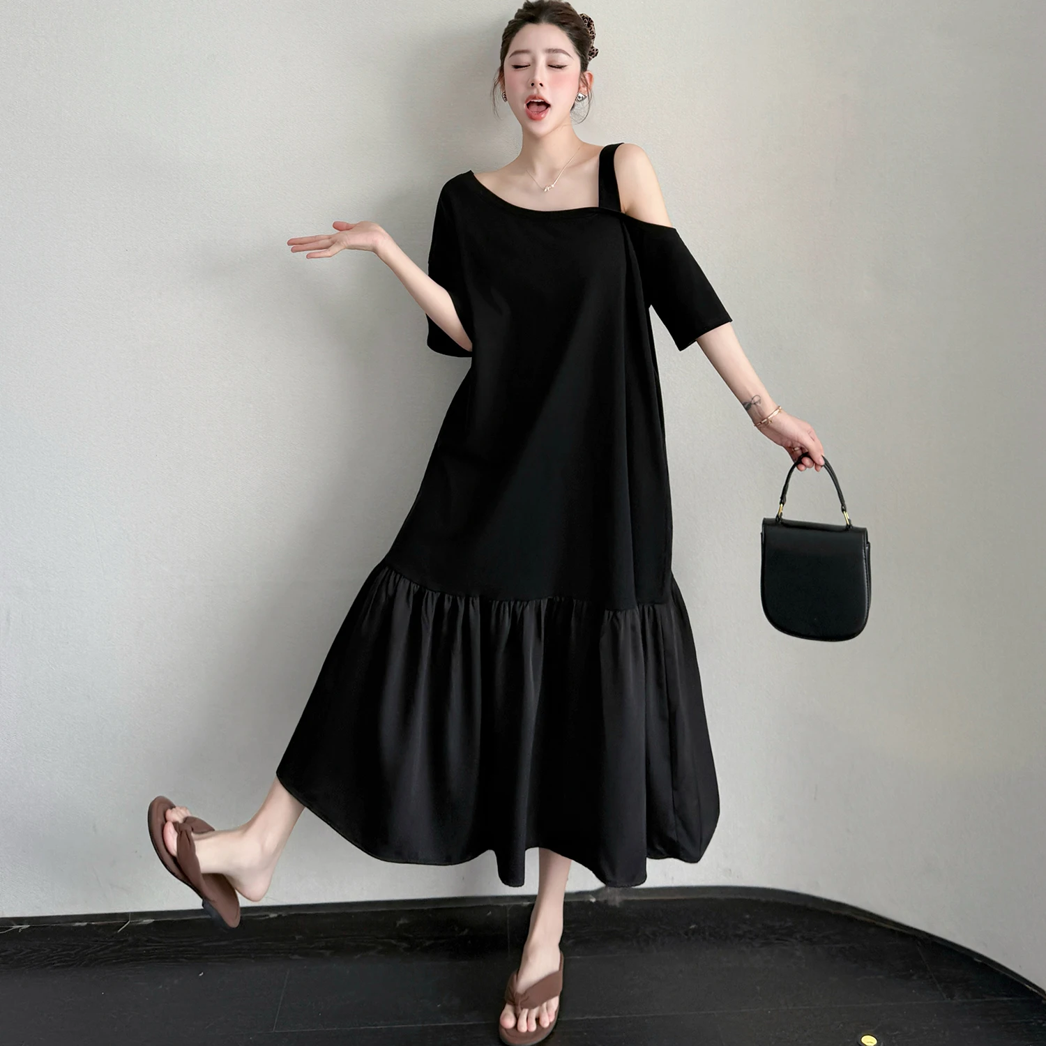 

Summer 2026 plus Size Design Sensation Shoulder Bared Fish Tail Dress Loose Slimming Little Black Dress Ethnic Stage Costume
