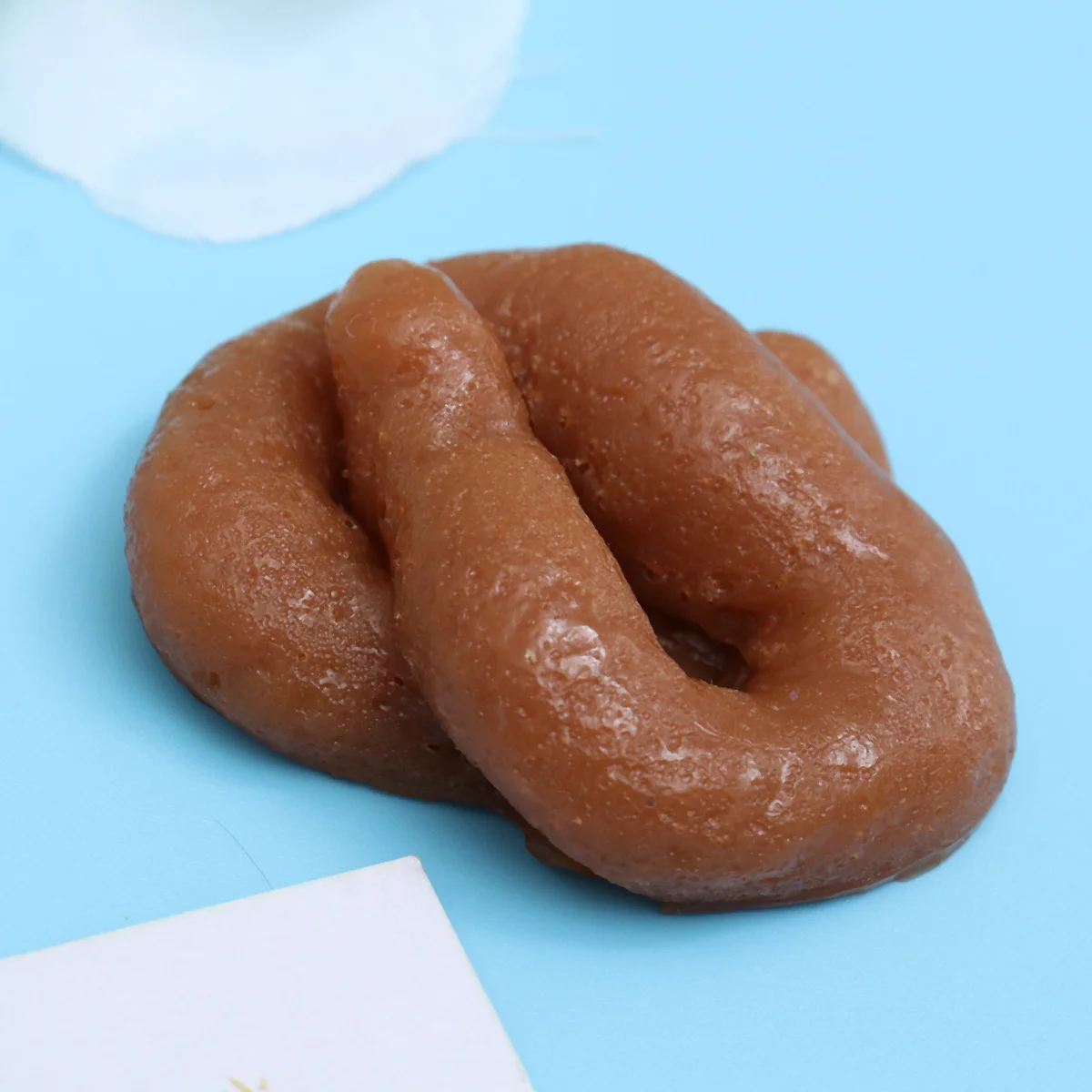 2Pcs Realistic Poo Props Vivid Simulation Excrement for Prank Jokes Halloween Party Gag Gift Trick Items Funny Joke Supplies