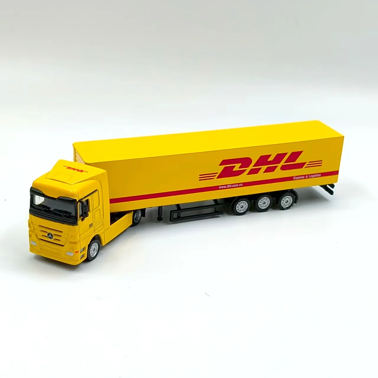 Diecast 1:87 Scale Alloy DHL Truck Container Trailer Truck Model Logistics Vehicle Simulation Car For Adult Static Collection