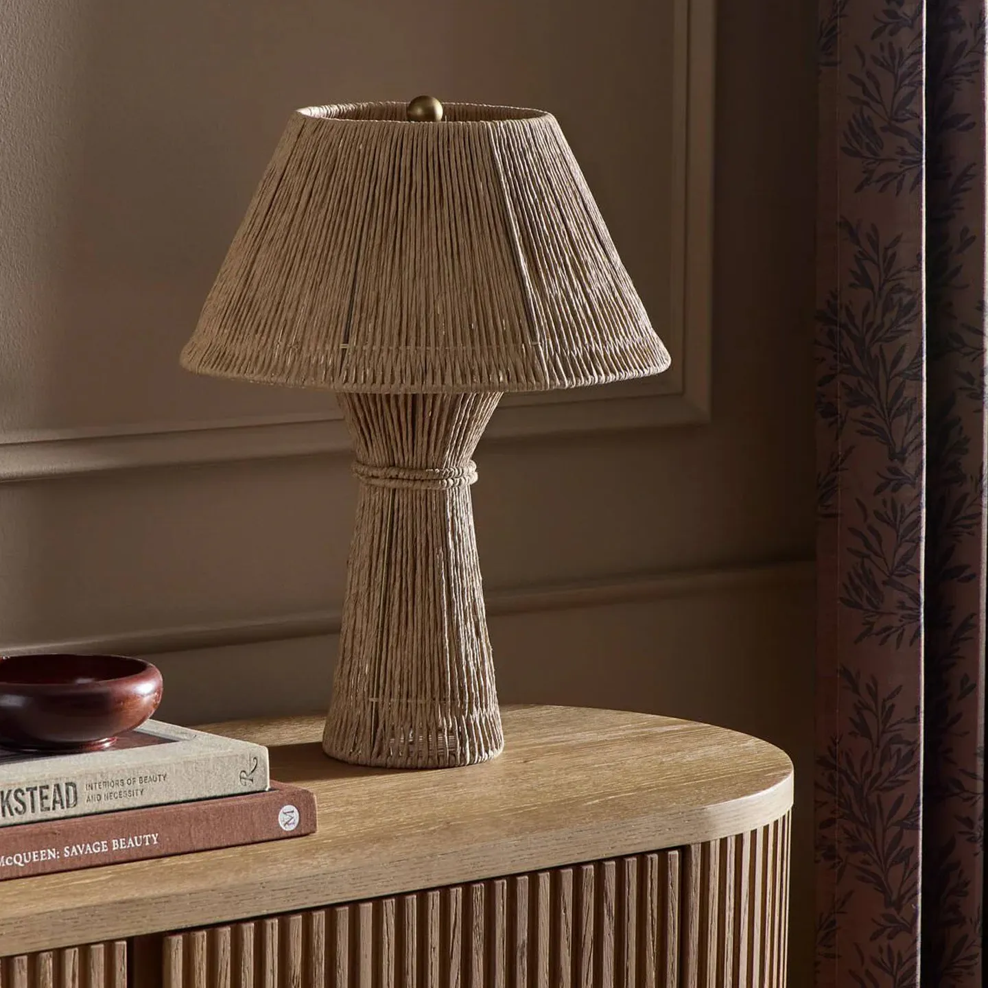 French Retro Medieval High-end Straw Desk Lamp Villa Homestay Front Desk Bedroom Study Decorative Lamps