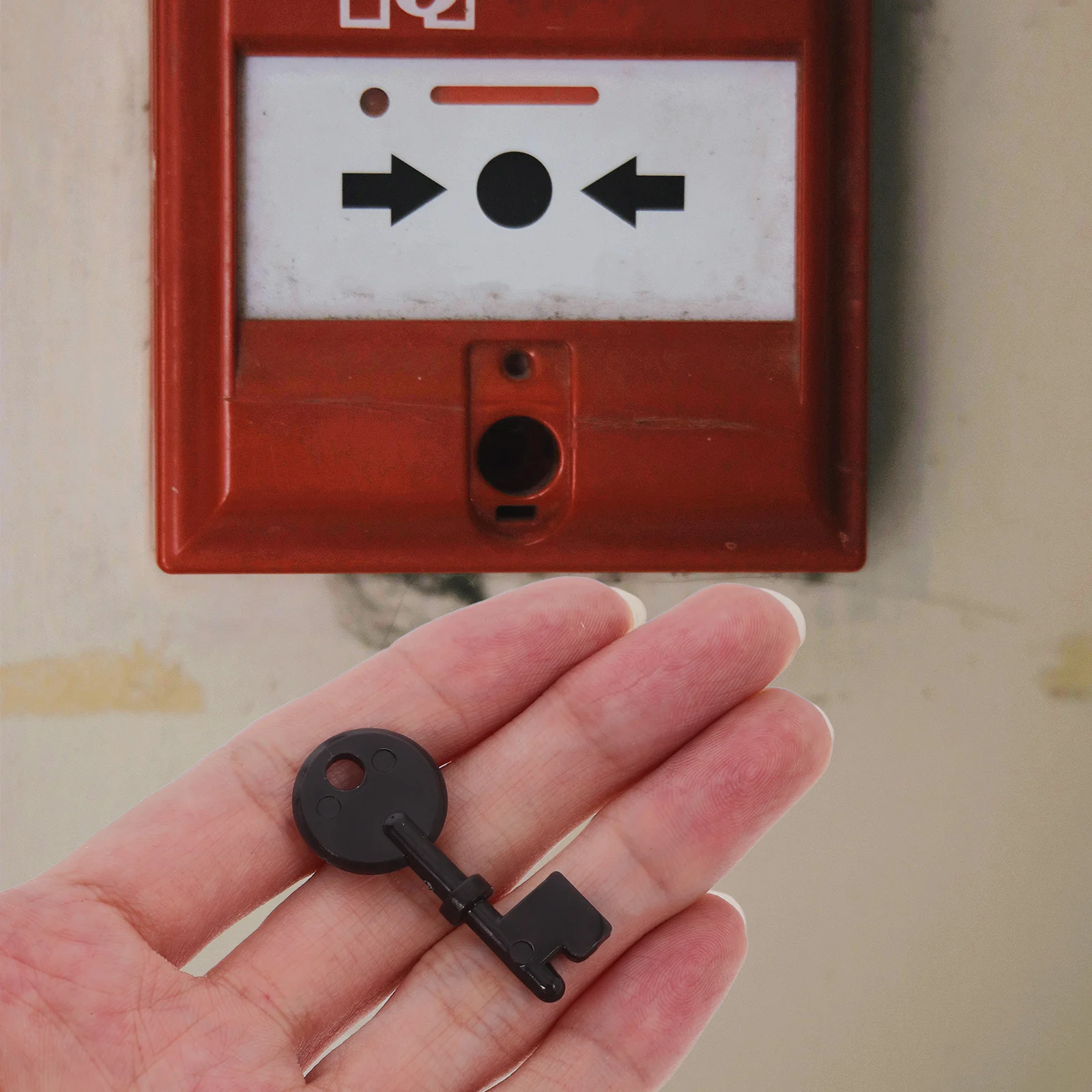 6Pcs Emergency Button Reset Keys Plastic Material Reusable Alarm Button Panel Keys for Emergency and Commercial Use