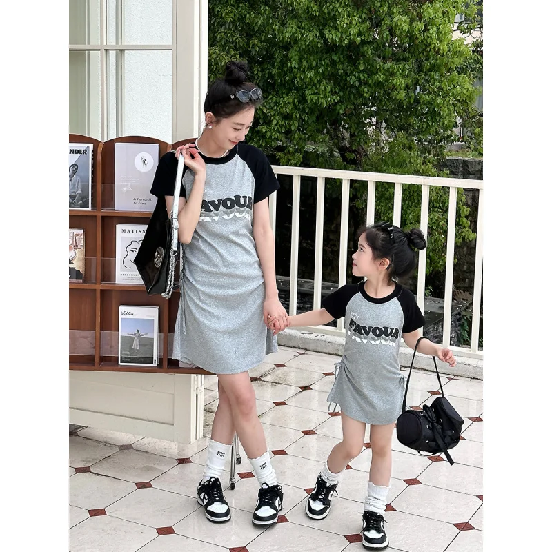 

Одинаковые комплекты для всей семьи, летние повседневные наряды для мамы, дочки, мамы и сына, рукава реглан для семьи из трех или четырех человек, с лучшим принтом Dra