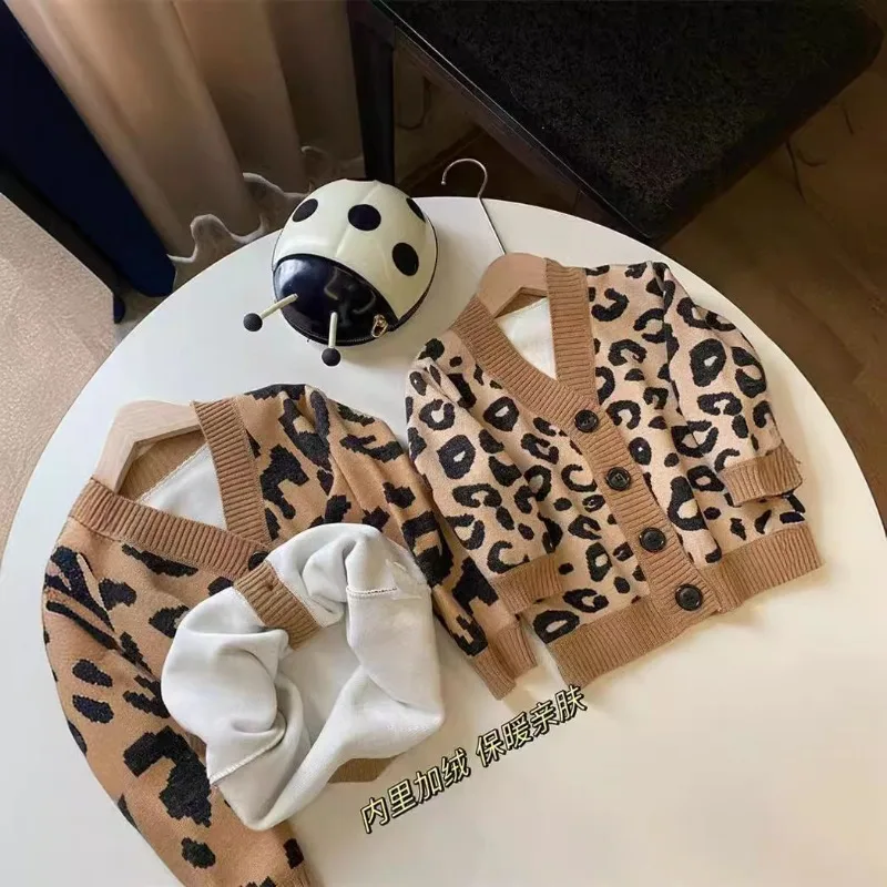 UNITIM 2026 Herbst Winter Kinder Baby Jungen Strickwaren Kinder Jungen Leoparden-Pullover Mäntel Retro 2-10 Jahre Kleinkind Säugling Jungen Strickjacke – Detail 6